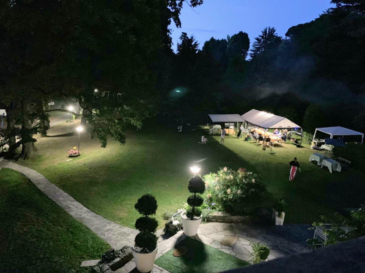 "La Selvetta" Bed And Breakfast Buguggiate ภายนอก รูปภาพ