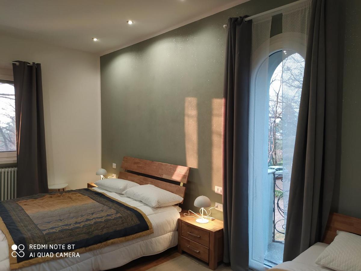 "La Selvetta" Bed And Breakfast Buguggiate ภายนอก รูปภาพ