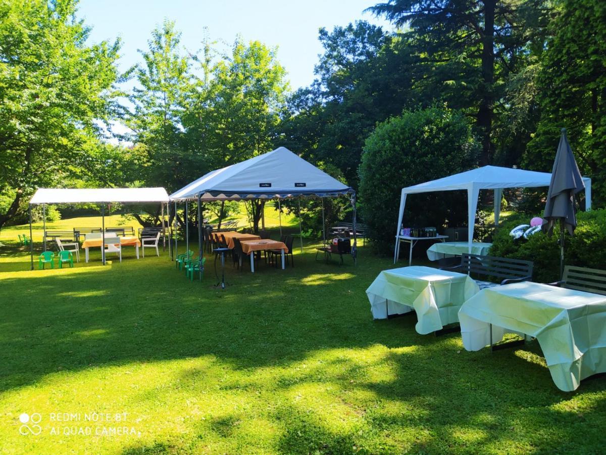 "La Selvetta" Bed And Breakfast Buguggiate ภายนอก รูปภาพ