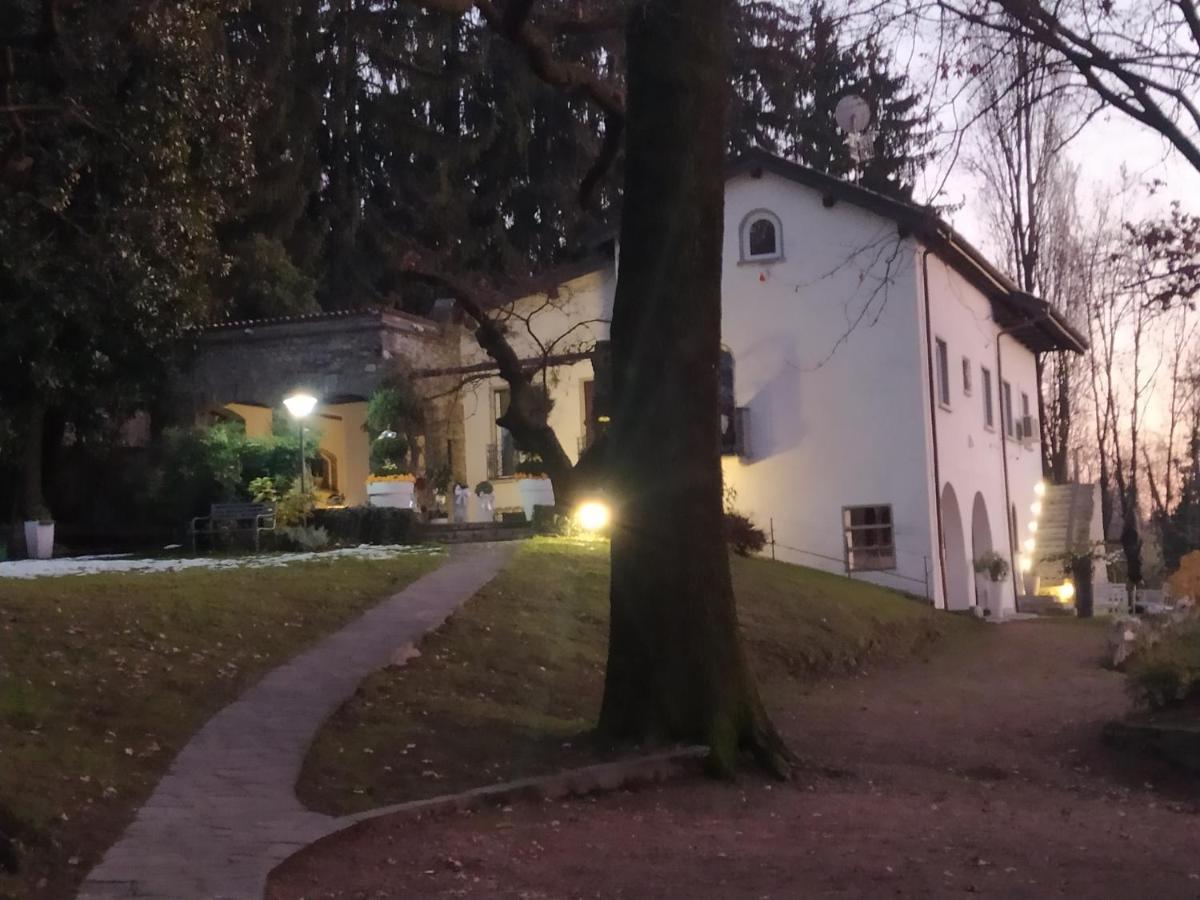 "La Selvetta" Bed And Breakfast Buguggiate ภายนอก รูปภาพ