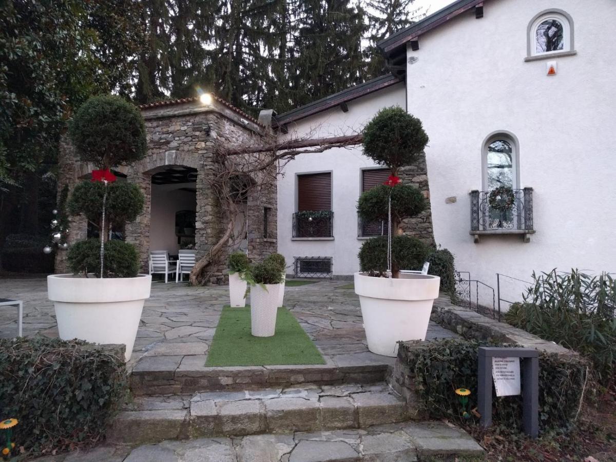 "La Selvetta" Bed And Breakfast Buguggiate ภายนอก รูปภาพ