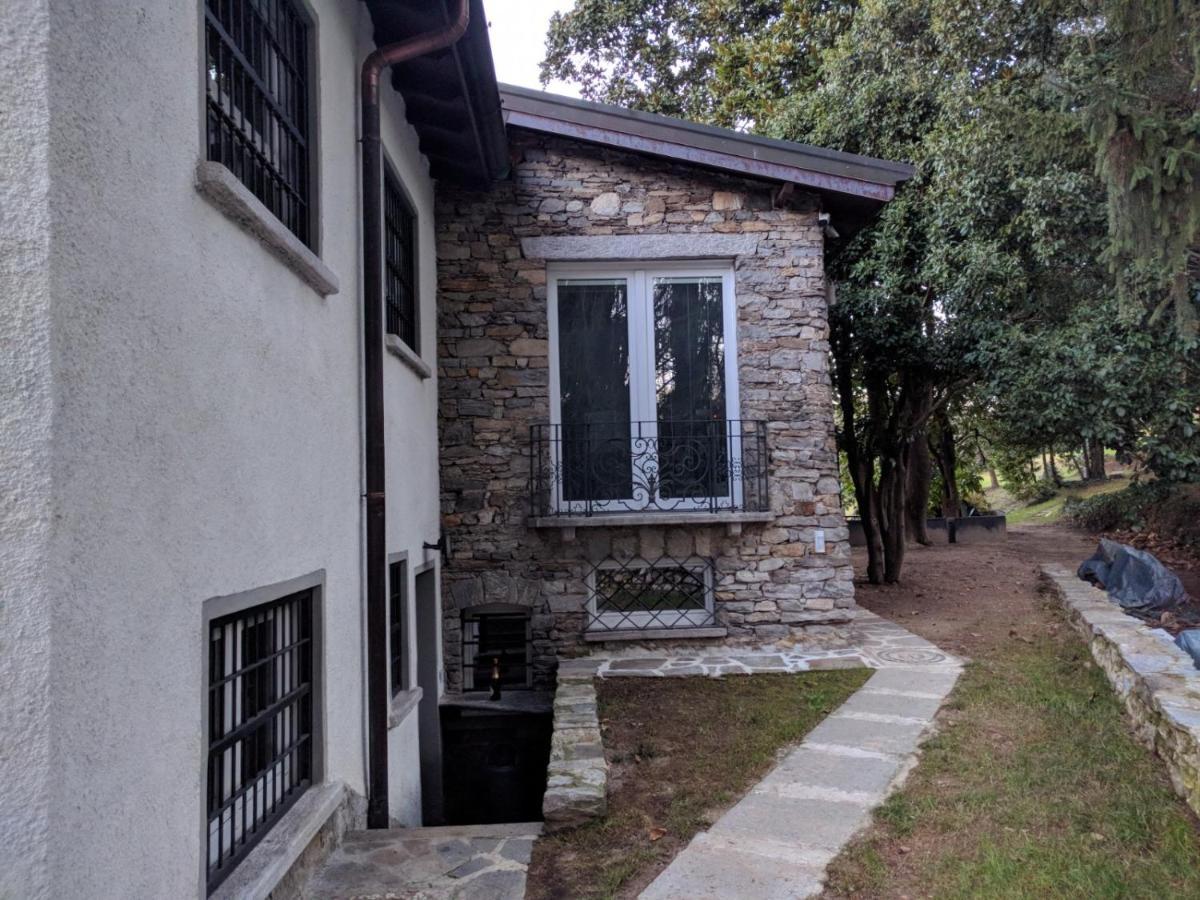 "La Selvetta" Bed And Breakfast Buguggiate ภายนอก รูปภาพ