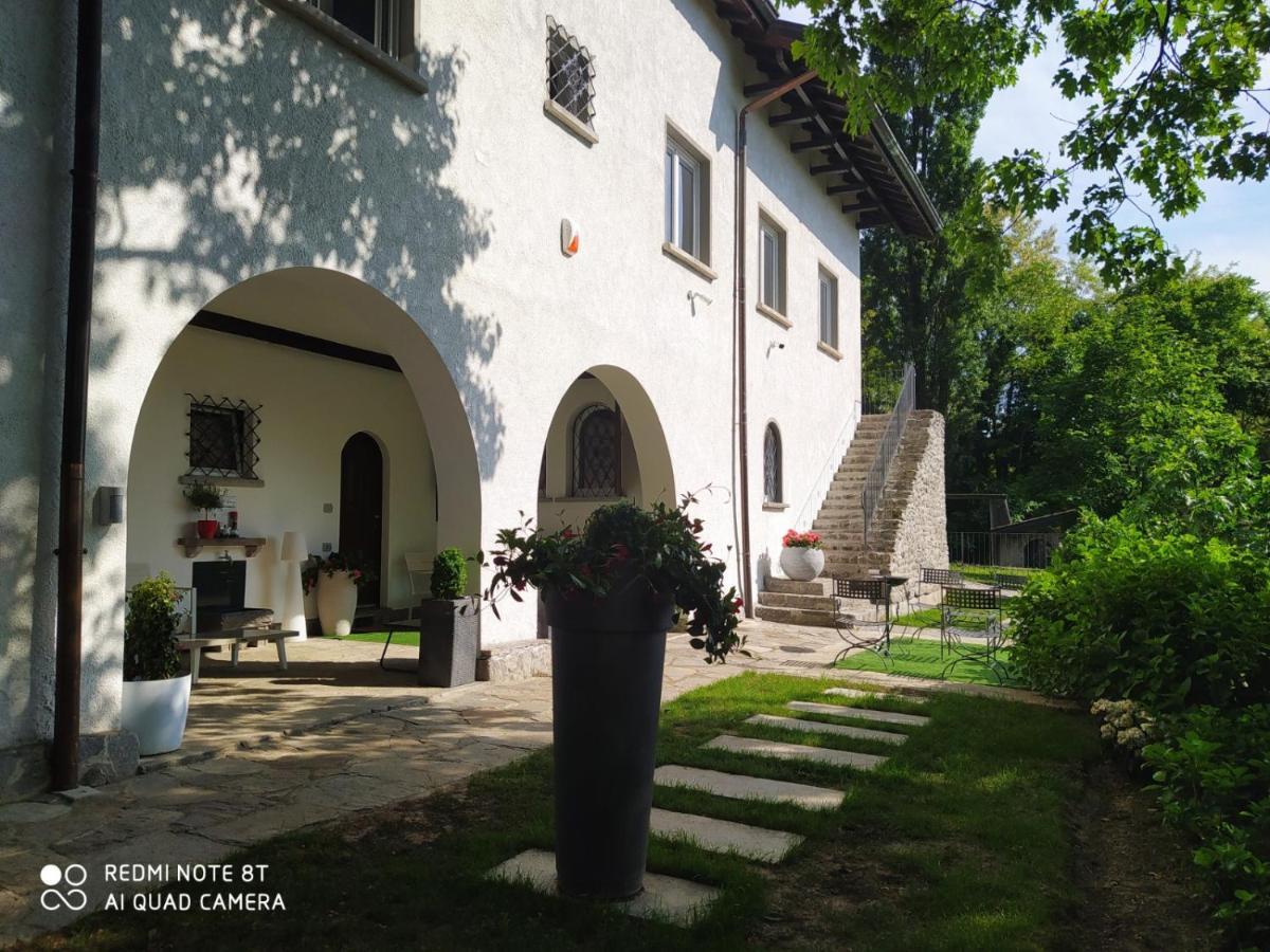 "La Selvetta" Bed And Breakfast Buguggiate ภายนอก รูปภาพ